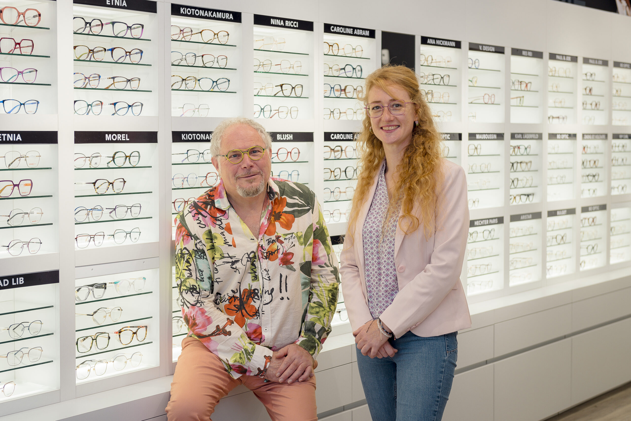Bo Optic Truchtersheim Céline opticienne passionnée Philippe expert opticien Engagement client optique Conseils personnalisés lunettes Adaptation lentilles Truchtersheim Verres progressifs confort Expertise technique optique Monture créateurs mode Service optique sur mesure Relation client optique Tiers payant opticien Prise en charge mutuelle optique